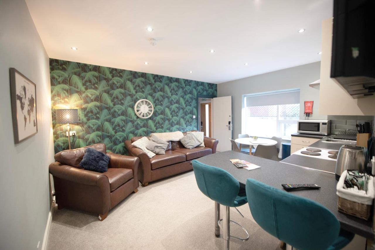 Stamford Guest House, 3 Min Walk To Southport Lord St, With Parking & Perfect Getaway Εξωτερικό φωτογραφία