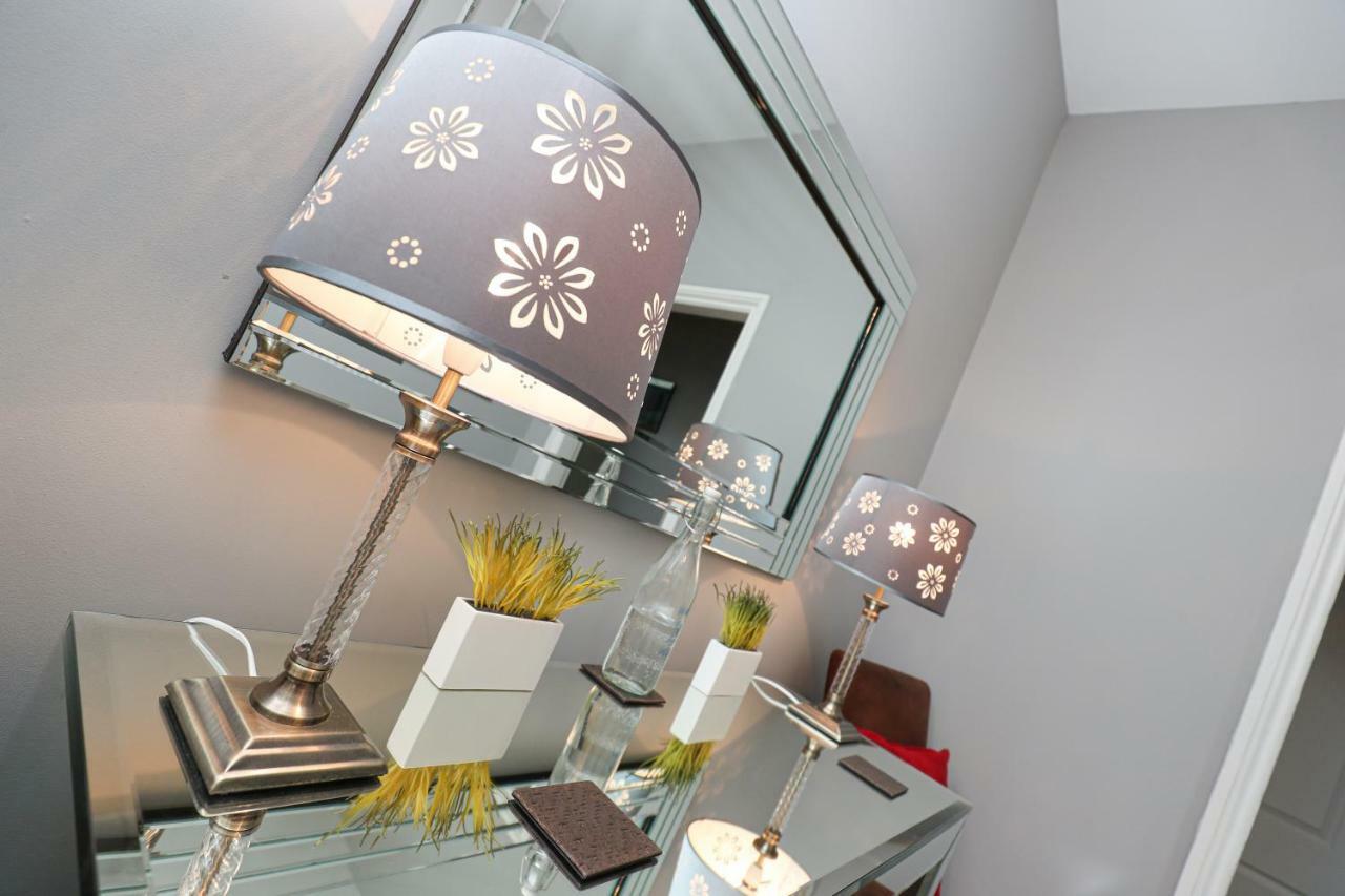 Stamford Guest House, 3 Min Walk To Southport Lord St, With Parking & Perfect Getaway Εξωτερικό φωτογραφία
